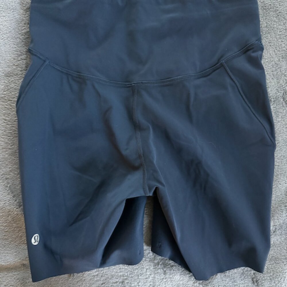 lululemon Base Pace High-Rise Short 6" - True Navy - Size 6 - Picture 3 of 4